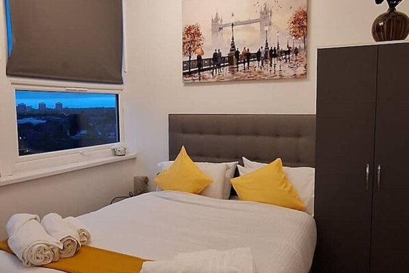 1 camera, ferro/asse da stiro, Wi-Fi, lenzuola