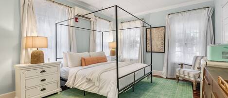 1 chambre, fer et planche Ă repasser, Wi-Fi gratuit, draps fournis