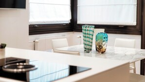 Unclassified image, 4 of 23, button - Luxury Lungo Lario (Como)
