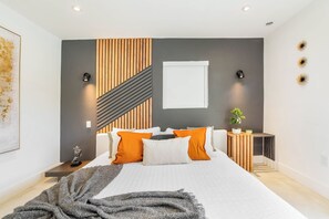 5 bedrooms, iron/ironing board, free WiFi, bed sheets