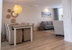 Dining - Julia's Holidayhome (Egmond-Binnen)