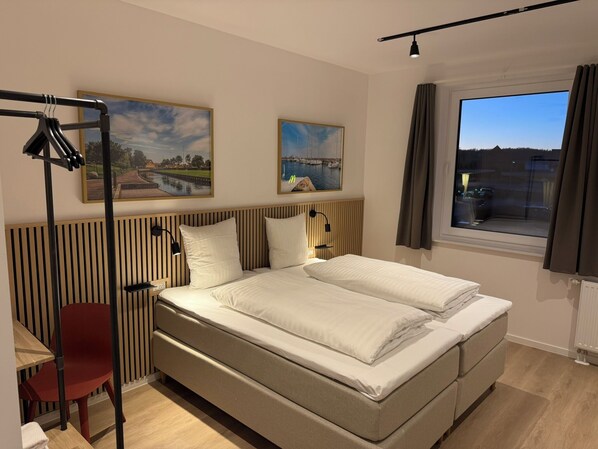 Desk, laptop workspace, free WiFi