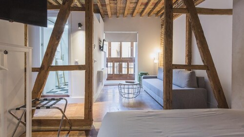 La Casa de la Tuerta  La Capilla de los 2 balcones