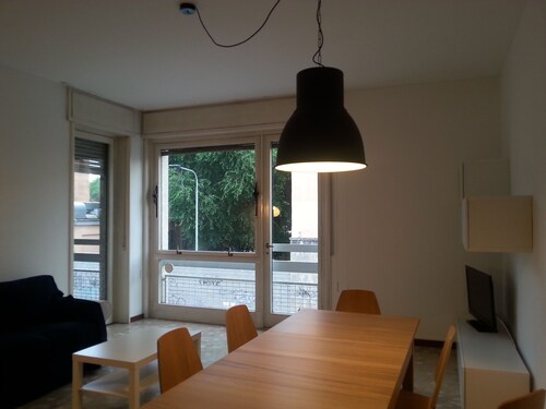 Lovely 2-bedroom apartment with WiFi in Milano