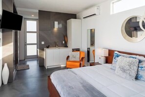 Villa, Multiple Beds, Pool Access, Ocean View (Seaside Villa 3) - 2bdr Oceanside Vacation Villa, Hotel Amenities v3 (Providenciales)