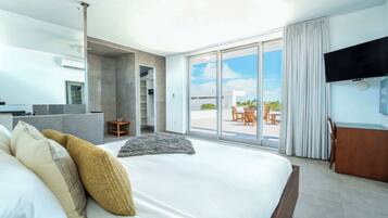 3 bedrooms, individually decorated, individually furnished, bed sheets