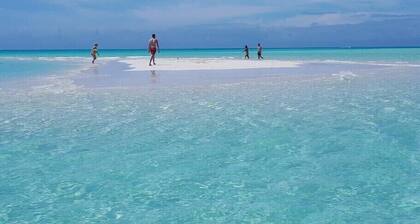 New Seaside Vacation Villa With Hotel Amenities v9