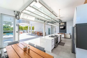 Interior - Vacation Villa, Oceanview and Hotel Amenities v1 (Providenciales)