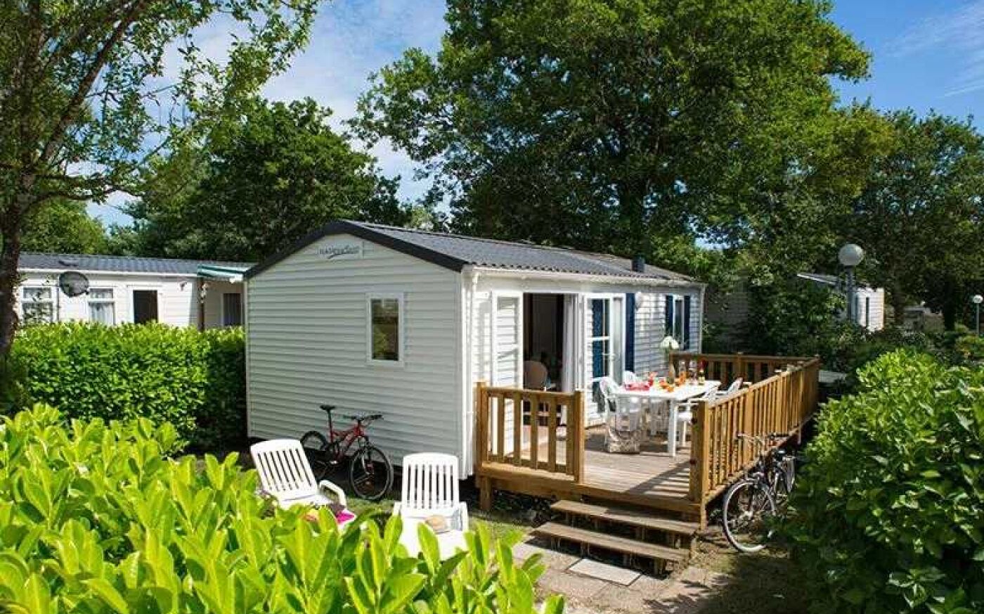 屋外ダイニングエリア