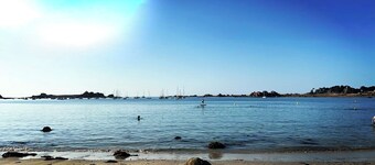 Beautiful wooden house 1 km from the coast