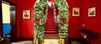 Summer Sale! Beakstown House Luxurious 5-bed Villa