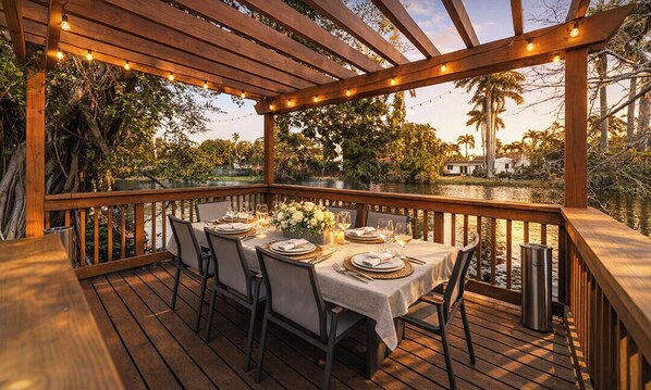 Outdoor dining
