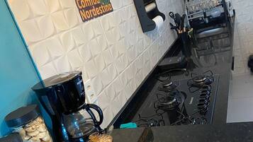 Fridge, stovetop, dishwasher, blender