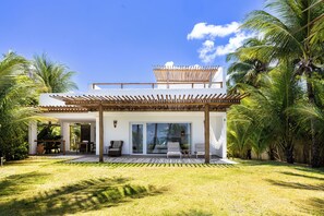 Chalet de lujo, vistas al mar | Terraza o patio