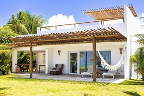 Chalet de lujo, vistas al mar | Terraza o patio