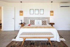 Chalet de lujo, vistas al mar | 1 dormitorio, caja fuerte, wifi gratis