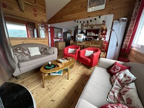 TV, fireplace, DVD player