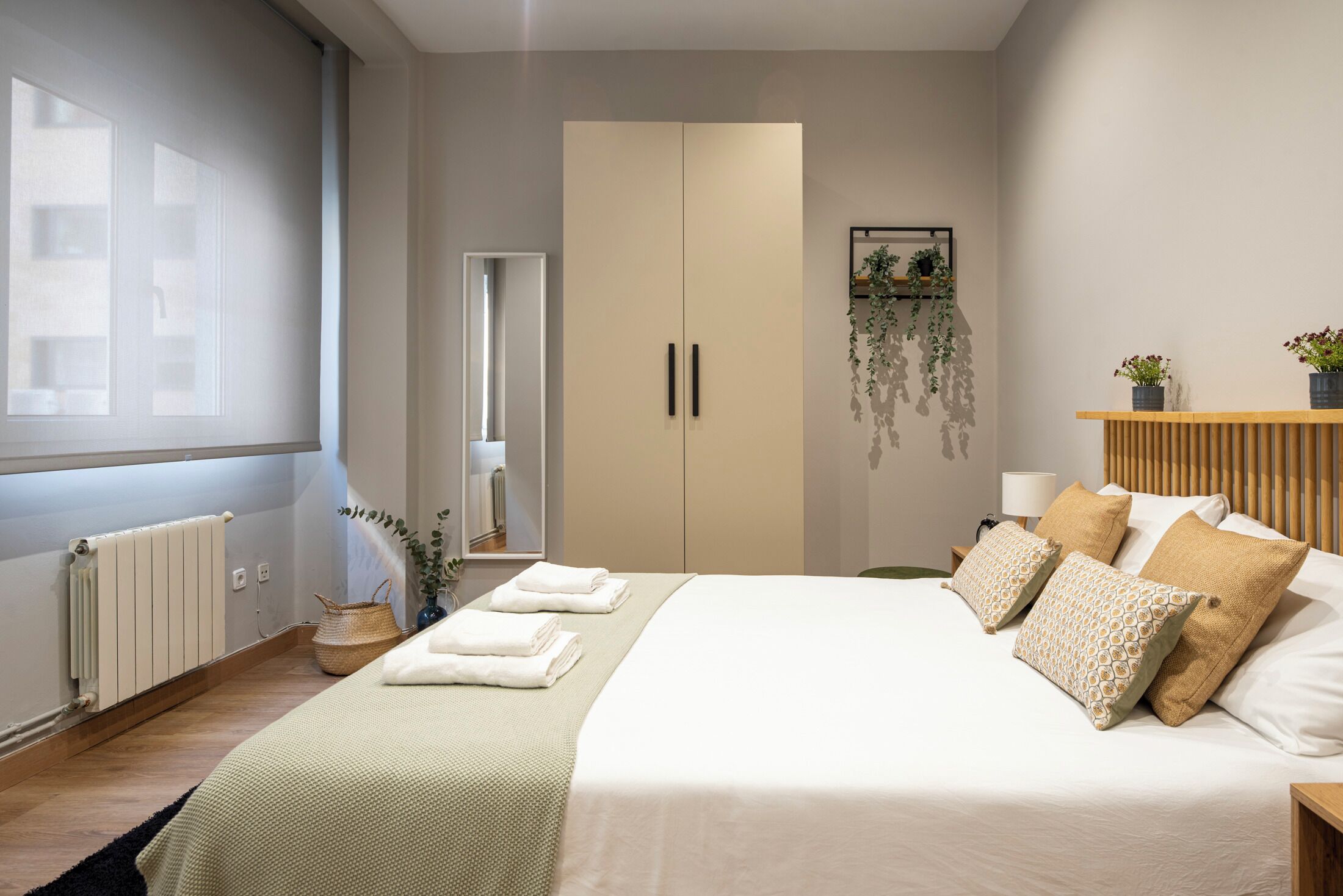 3 habitaciones, tabla de planchar con plancha y wifi 