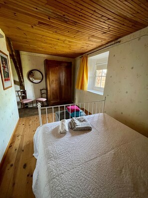 6 soverom, strykejern/-brett, reiseseng for barn og wi-fi