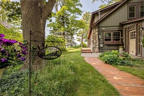 Exterior detail - Sunset Retreat Private Family Home 843N (Traverse City)