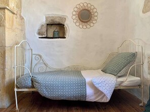 1 bedroom, iron/ironing board, travel cot, free WiFi