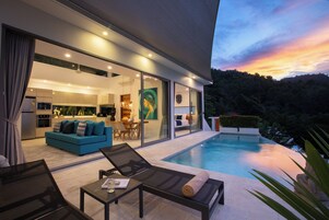 Decoración personalizada, muebles diferentes y escritorio 