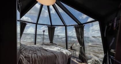 Yggdrasil Igloo Water Huts Skåne