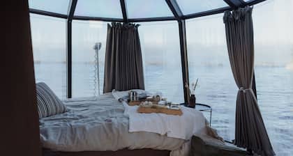Yggdrasil Igloo Water Huts Skåne