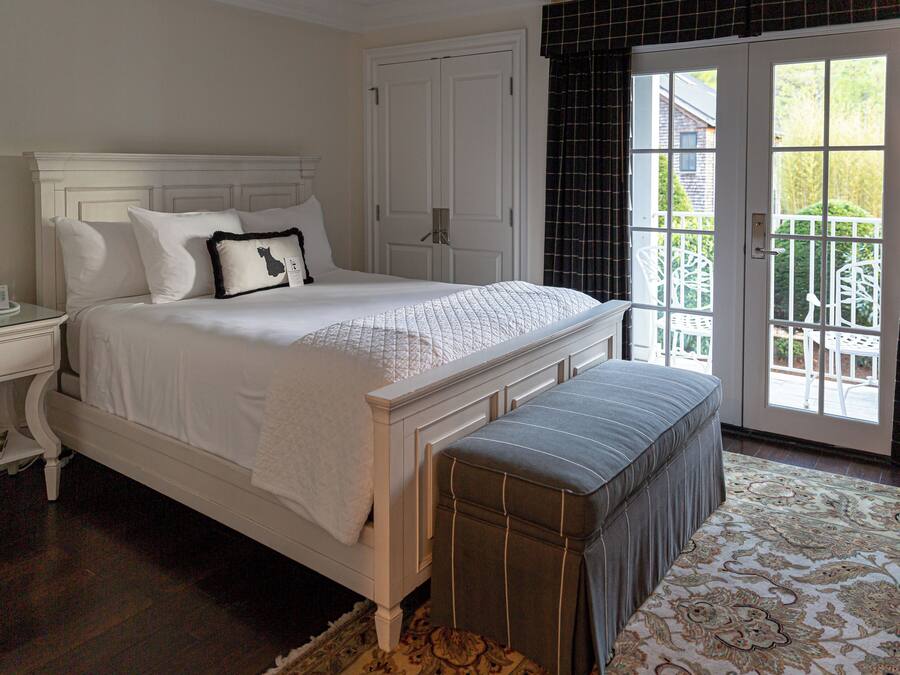 Standard Suite, 1 Queen Bed with Sofa bed, Balcony | 1 bedroom, in-room safe, desk, laptop workspace