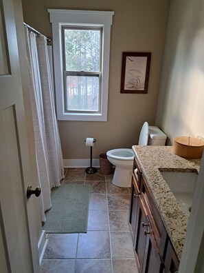 Dusche, Handtücher, Seife, Toilettenpapier