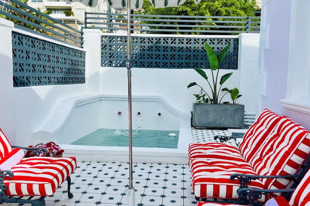 Petit Pineapple House Villa & Guesthouse