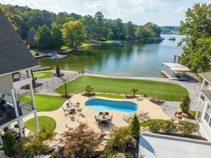 Outdoor pool - Relax Lane - Luxe Lakefront 6BR, Private Pool, Hot Tub, Boat Dock, Putting Green (Hot Springs)