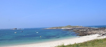 A Welcoming and Warm Place Only 5 Minutes Walk from the Sea (450 m)