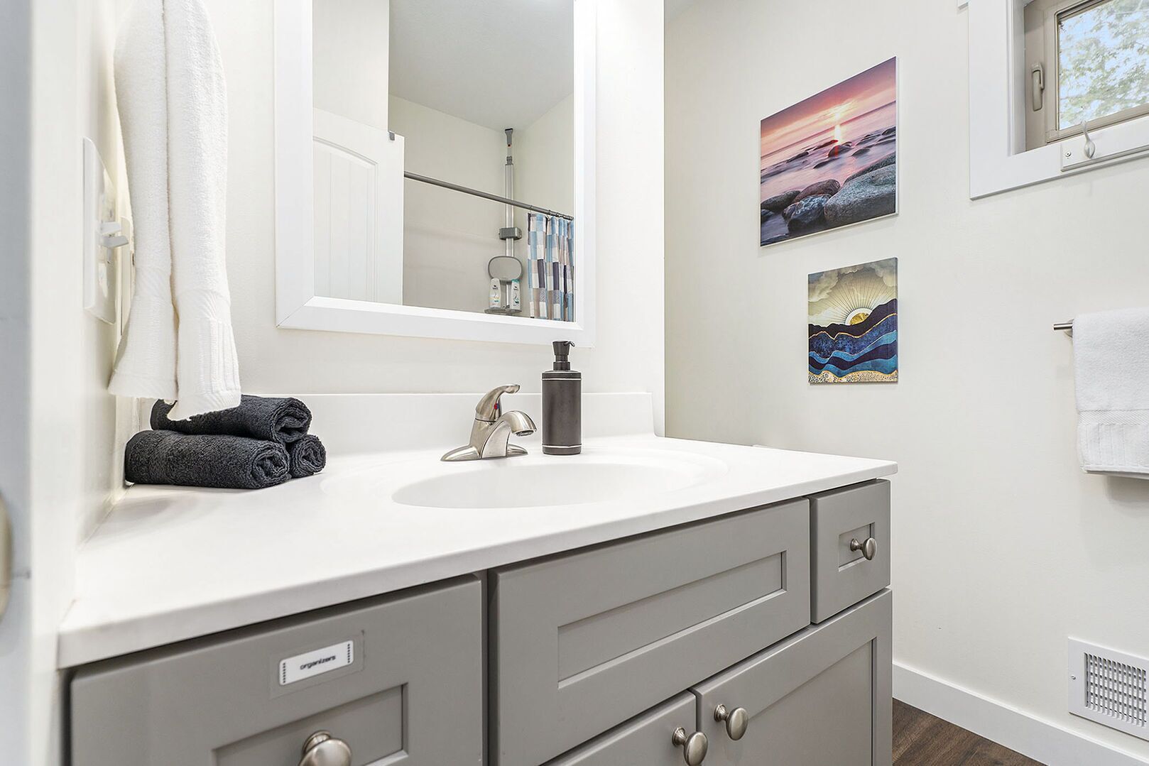 Towels, soap, shampoo, toilet paper