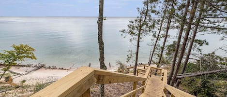 Chambre, balcon | Intérieur