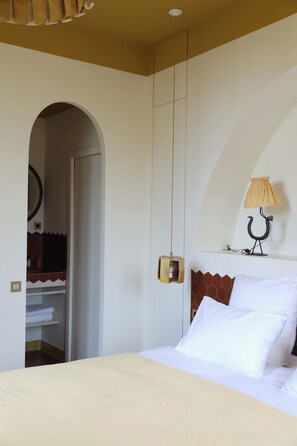 Laptop workspace, blackout drapes, free WiFi - Les Chambres de la Relève (Marseille)