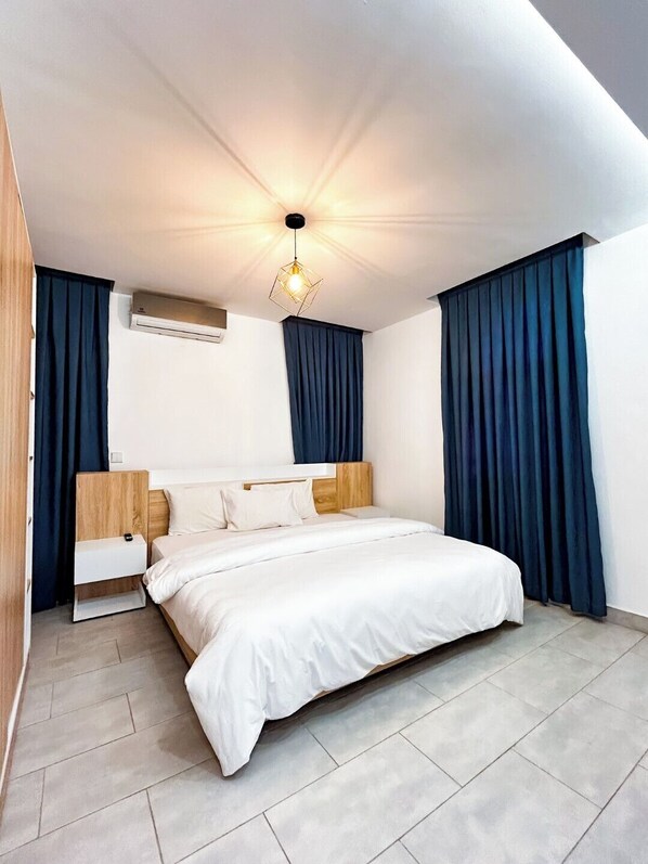 2 quartos, ferros/tábuas de passar roupa, Wi-Fi, roupa de cama