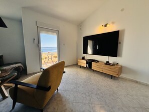 Fernseher, DVD-Player