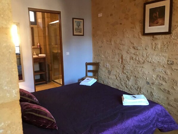 2 habitaciones, internet y ropa de cama 