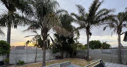 5-bedroom Home in Cape Town near Haazendal Wine Estate