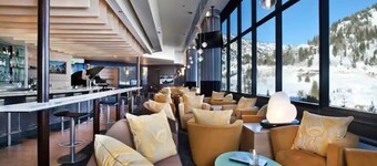 Ski-in/Ski-out Luxury Hotel & Spa @Snowbird: Cliff Lodge 1 bedroom suite
