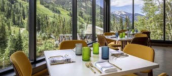 Ski-in/Ski-out Luxury Hotel & Spa @Snowbird: Cliff Lodge 1 bedroom suite
