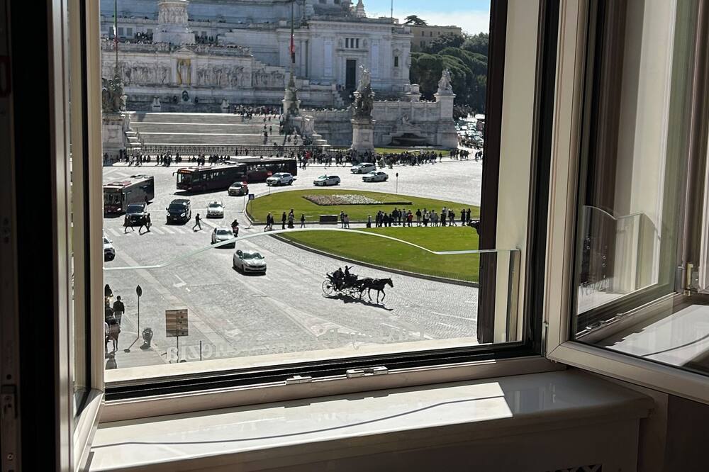 Piazza Venezia Luxury Suite