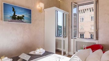 Panoramic Studio Suite, City View