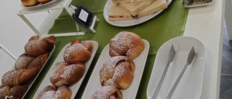 Free daily full breakfast