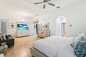 4 bedrooms, iron/ironing board, WiFi, bed sheets