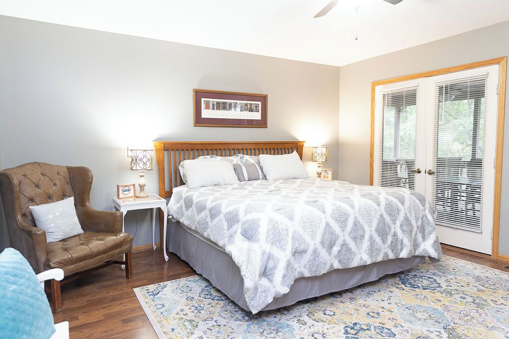 3 bedrooms, iron/ironing board, travel crib, free WiFi