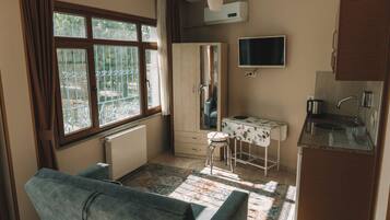Comfort Triple Room, Park View