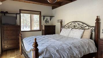 2 Schlafzimmer, Schreibtisch, kostenloses WLAN, BettwÀsche