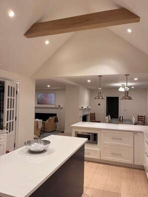 Interior - Newly Renovated 4-bedroom in town Home with access to pool &fitness club.  (Nantucket)
